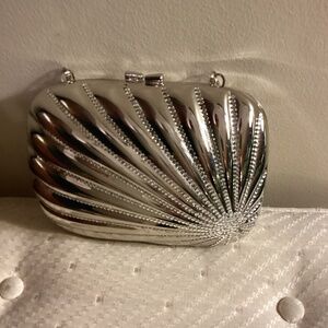 Vintage Silver Hard Metal Case Evening Bag